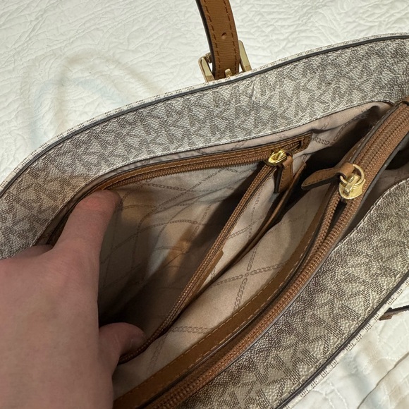 Michael Kors Tan and Cream Signature Tote - Picture 8 of 14